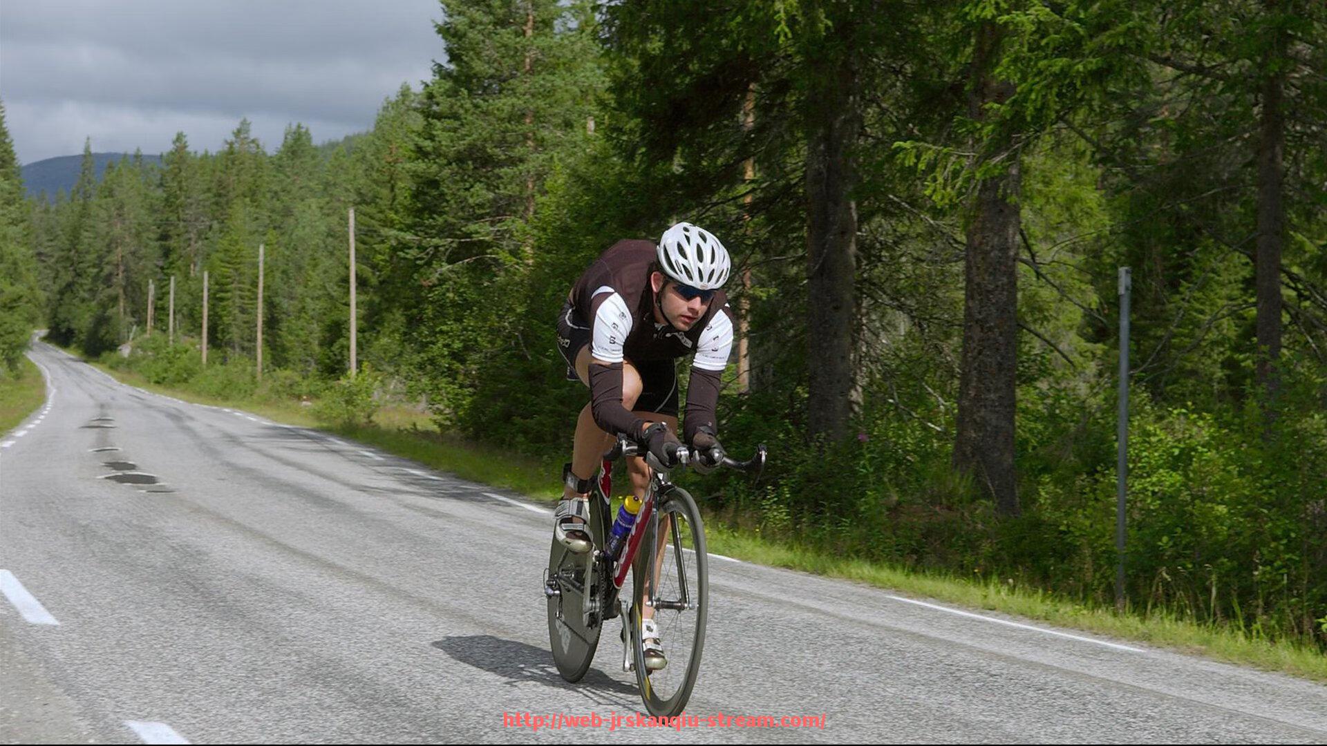 JRS低调看球-什么健身器材最适合锻炼臀部？针对性推荐分析